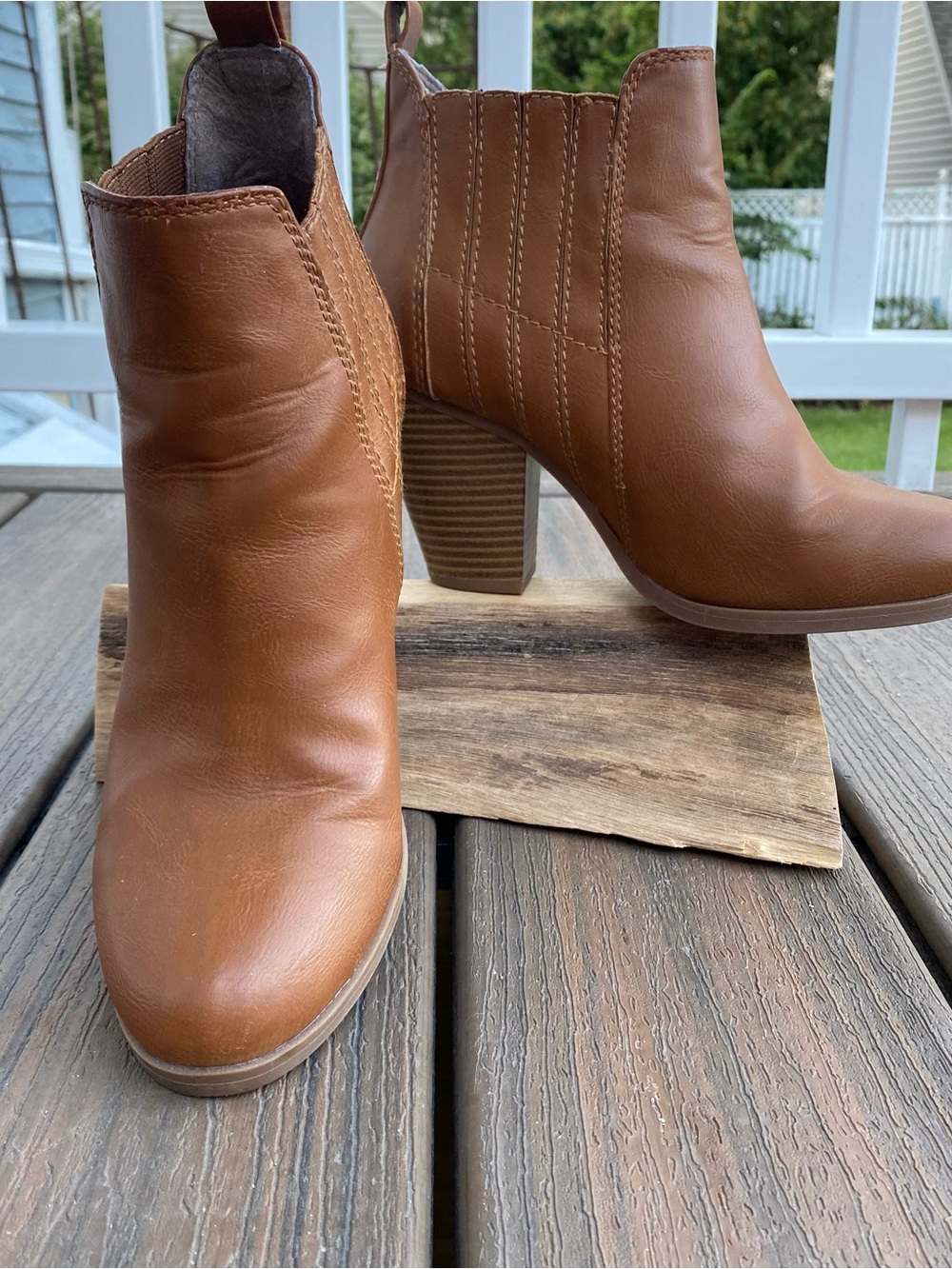 Francesca’s Women's Tan Leather Block Heel Ankle Boots 9M